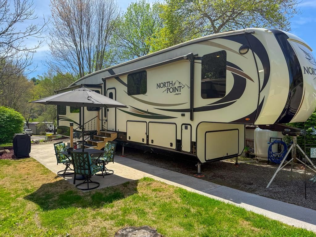 115 Apache Bend Road, Blairsville, GA 30512