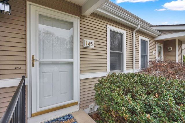 61 Abbey Memorial Dr 145, Chicopee, MA 01020