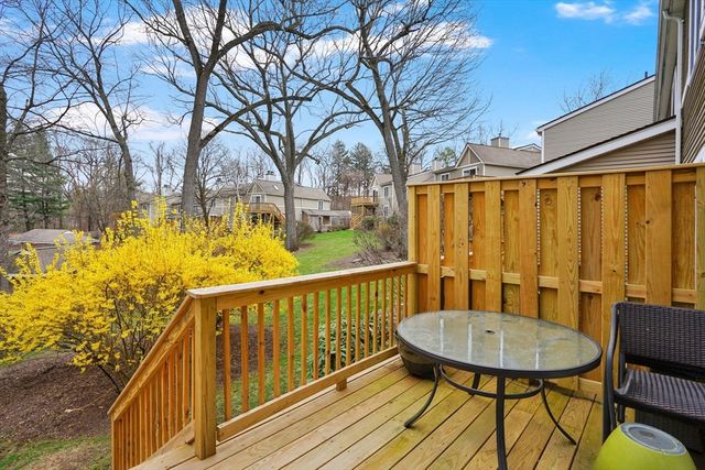 61 Abbey Memorial Dr 145, Chicopee, MA 01020