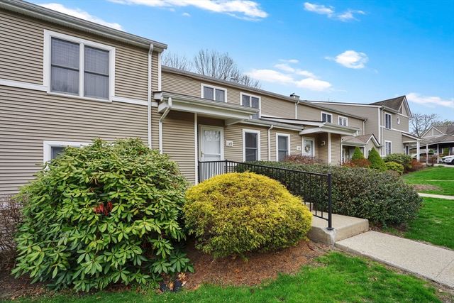 61 Abbey Memorial Dr 145, Chicopee, MA 01020