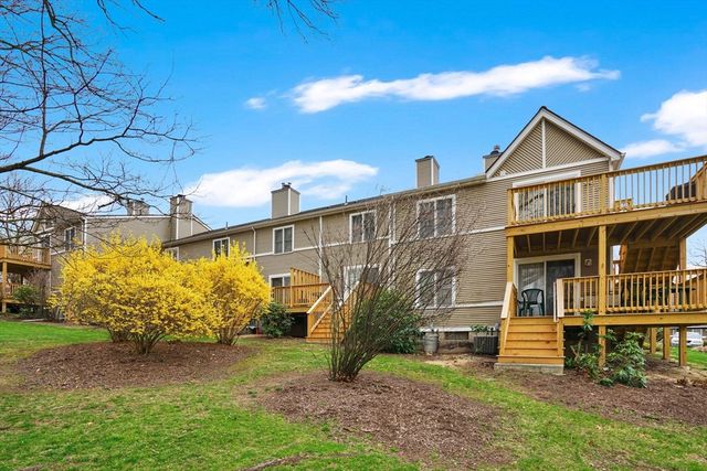 61 Abbey Memorial Dr 145, Chicopee, MA 01020