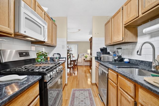 61 Abbey Memorial Dr 145, Chicopee, MA 01020