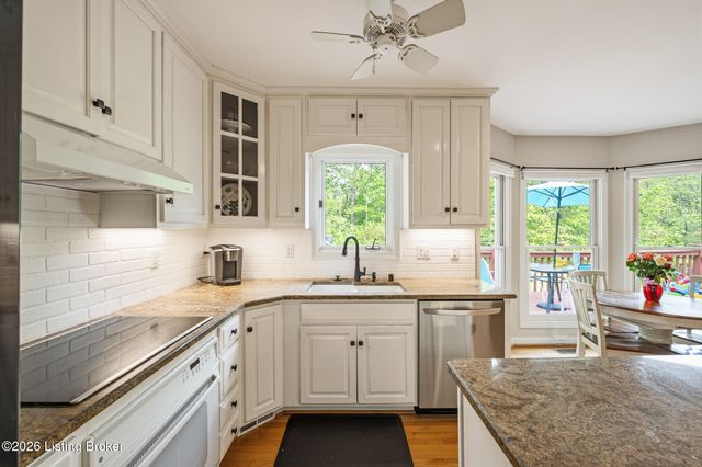 531 Wood Lake Dr, La Grange, KY 40031