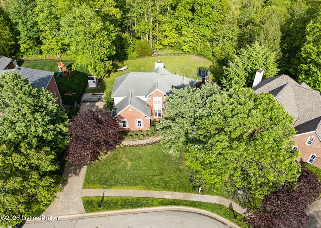 531 Wood Lake Dr, La Grange, KY 40031