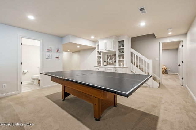 531 Wood Lake Dr, La Grange, KY 40031
