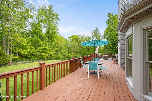 531 Wood Lake Dr, La Grange, KY 40031