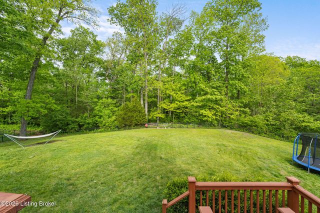 531 Wood Lake Dr, La Grange, KY 40031