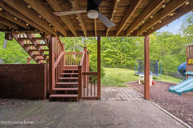 531 Wood Lake Dr, La Grange, KY 40031