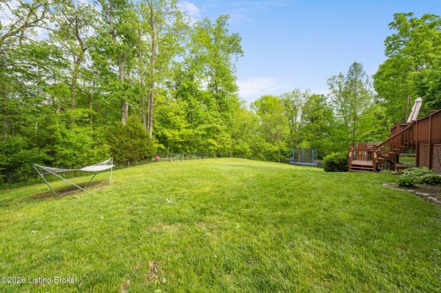 531 Wood Lake Dr, La Grange, KY 40031