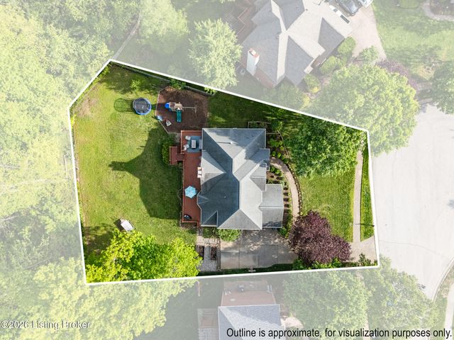 531 Wood Lake Dr, La Grange, KY 40031