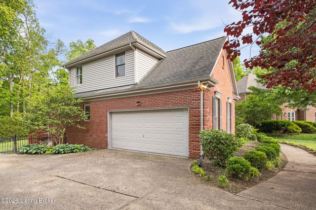 531 Wood Lake Dr, La Grange, KY 40031