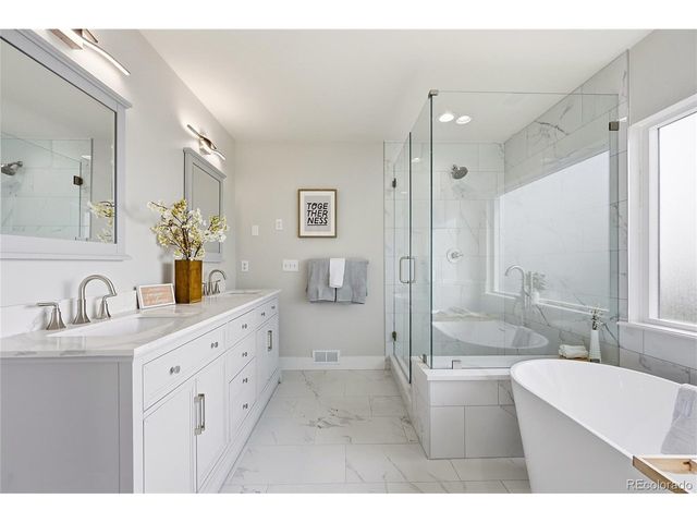 21879 E Davies Cir, Aurora, CO 80016