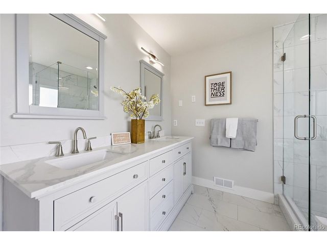 21879 E Davies Cir, Aurora, CO 80016