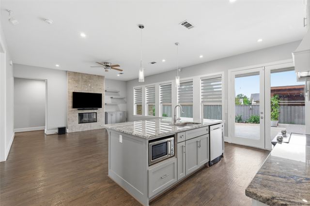 9204 Willard Street, Rowlett, TX 75088