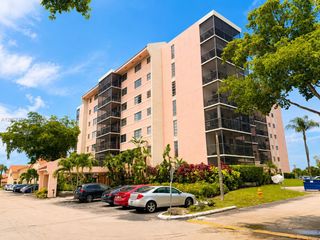 20840 San Simeon Way 308, Miami, FL 33179