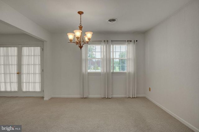 127 CHANCELLOR DRIVE, Chambersburg, PA 17201