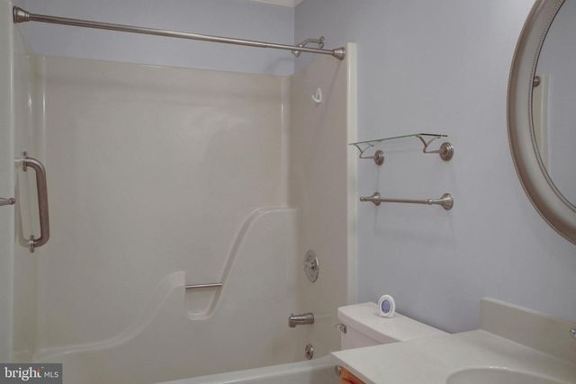 127 CHANCELLOR DRIVE, Chambersburg, PA 17201