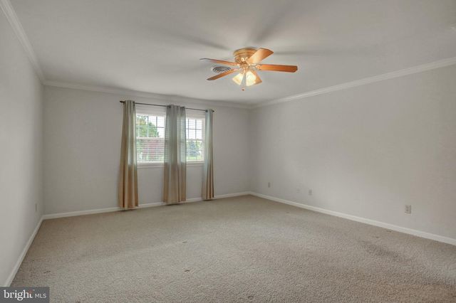 127 CHANCELLOR DRIVE, Chambersburg, PA 17201