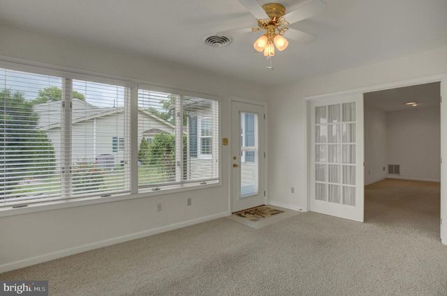 127 CHANCELLOR DRIVE, Chambersburg, PA 17201