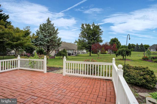 127 CHANCELLOR DRIVE, Chambersburg, PA 17201