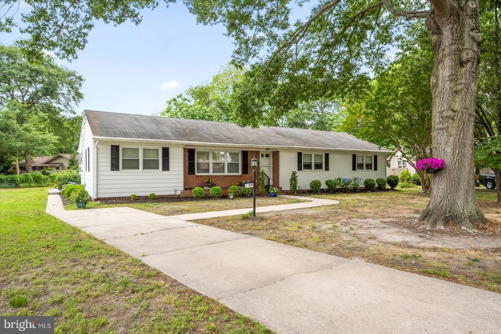 1220 ORCHARD CIR, Salisbury, MD 21801