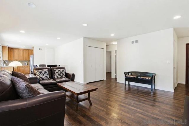 15328 Andorra, San Diego, CA 92129