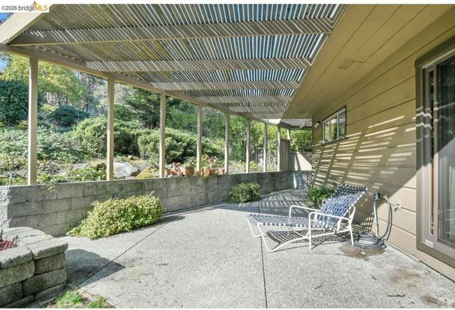 558 558 Lakewood Cir, Walnut Creek, CA 94598