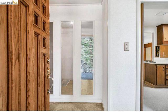 558 558 Lakewood Cir, Walnut Creek, CA 94598