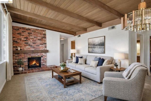 558 558 Lakewood Cir, Walnut Creek, CA 94598