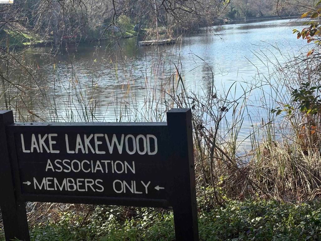 558 558 Lakewood Cir, Walnut Creek, CA 94598