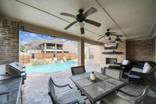 17403 Hanoverian Drive, Richmond, TX 77407