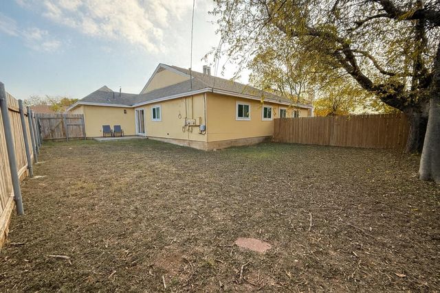 508 Country Aire DR B, Round Rock, TX 78664