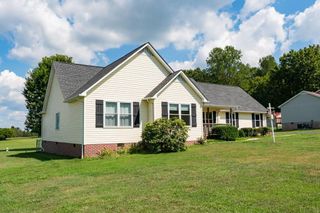 1776 Zeb Warren Rd, Cookeville, TN 38506