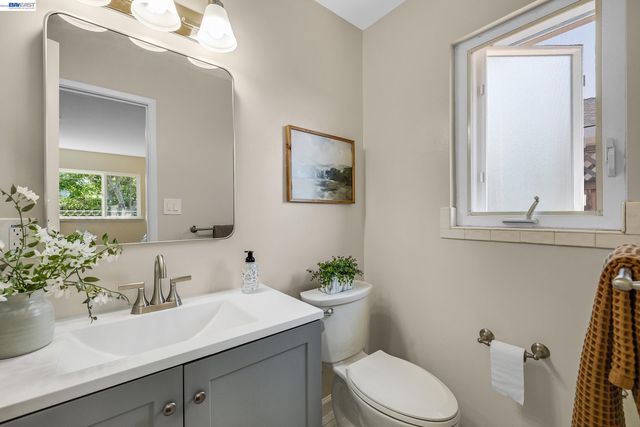 5266 Troy Ave, Fremont, CA 94536