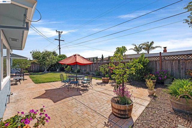 5266 Troy Ave, Fremont, CA 94536