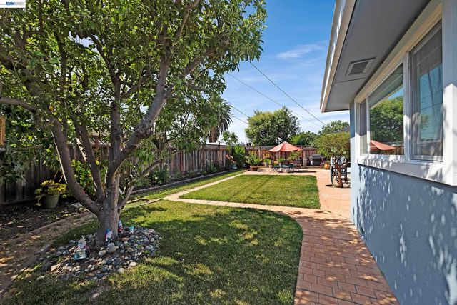 5266 Troy Ave, Fremont, CA 94536