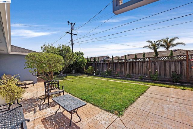 5266 Troy Ave, Fremont, CA 94536
