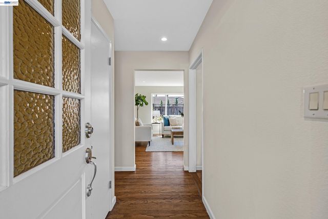 5266 Troy Ave, Fremont, CA 94536