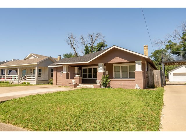 3024 College Avenue, Fort Worth, TX 76110