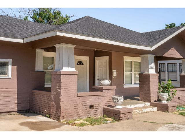 3024 College Avenue, Fort Worth, TX 76110