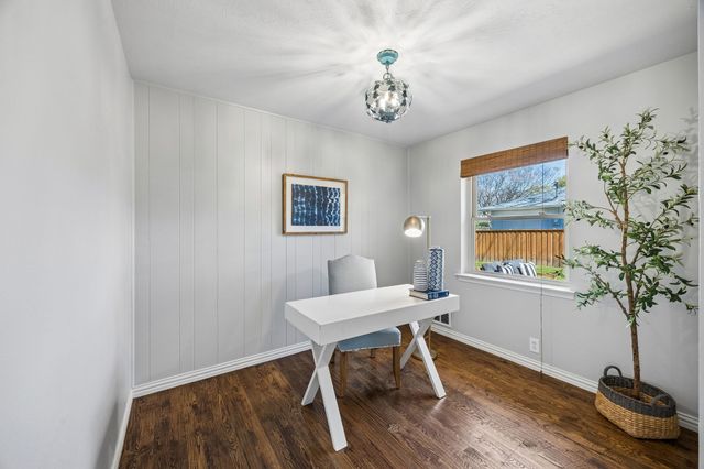 9955 Edgecliff Drive, Dallas, TX 75238