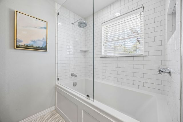 9955 Edgecliff Drive, Dallas, TX 75238