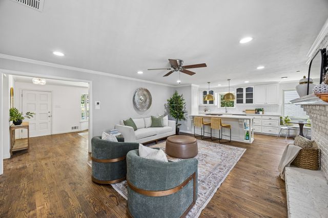 9955 Edgecliff Drive, Dallas, TX 75238