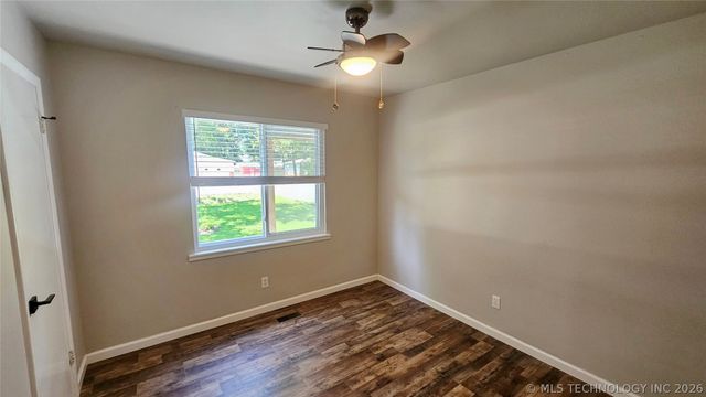 8121 E 124th Street S, Bixby, OK 74008