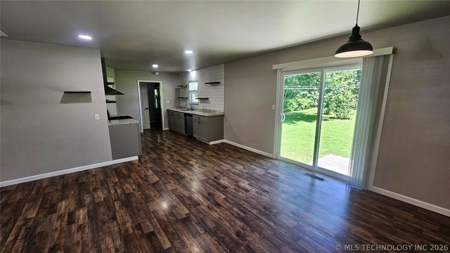 8121 E 124th Street S, Bixby, OK 74008