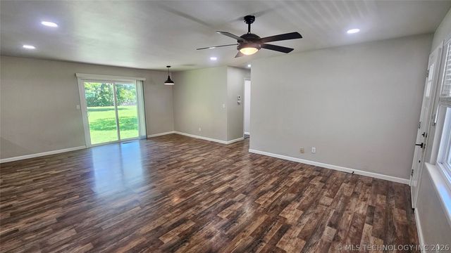 8121 E 124th Street S, Bixby, OK 74008
