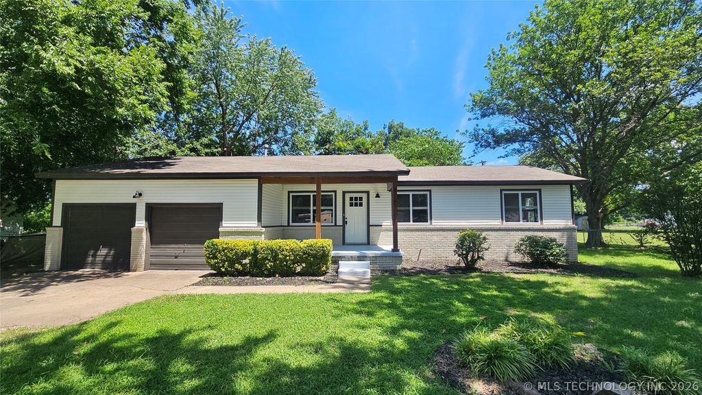8121 E 124th Street S, Bixby, OK 74008