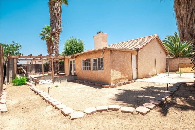 3243 E Avenue R4, Palmdale, CA 93550