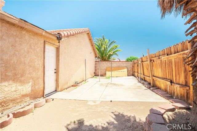 3243 E Avenue R4, Palmdale, CA 93550