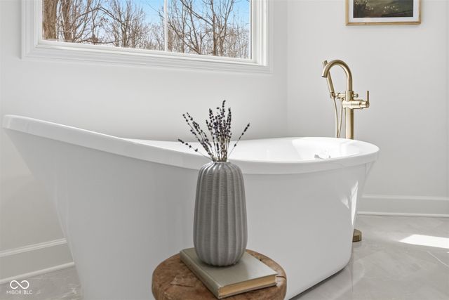 6865 Cardinal Drive, Mccordsville, IN 46055